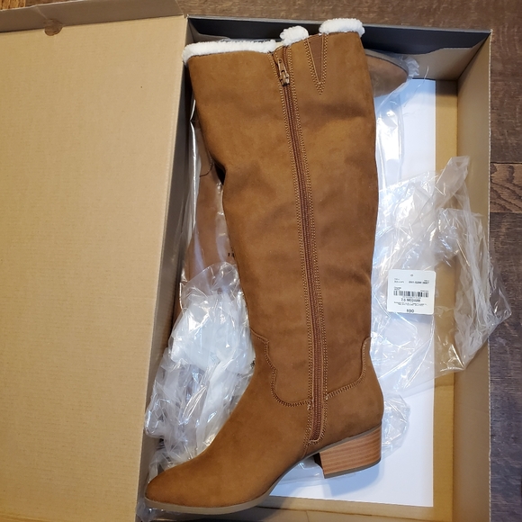 NWT | Ana | Arden vegan leather - Picture 3 of 3